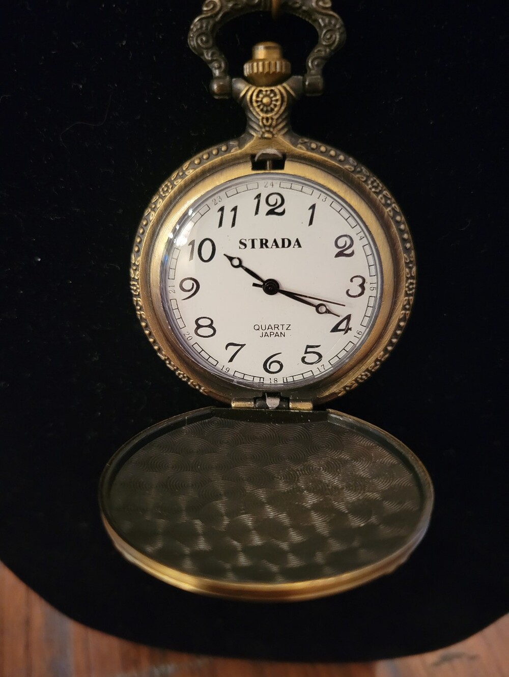 Strada Fire Fighter Pocket Watch - Picture 2 of 4